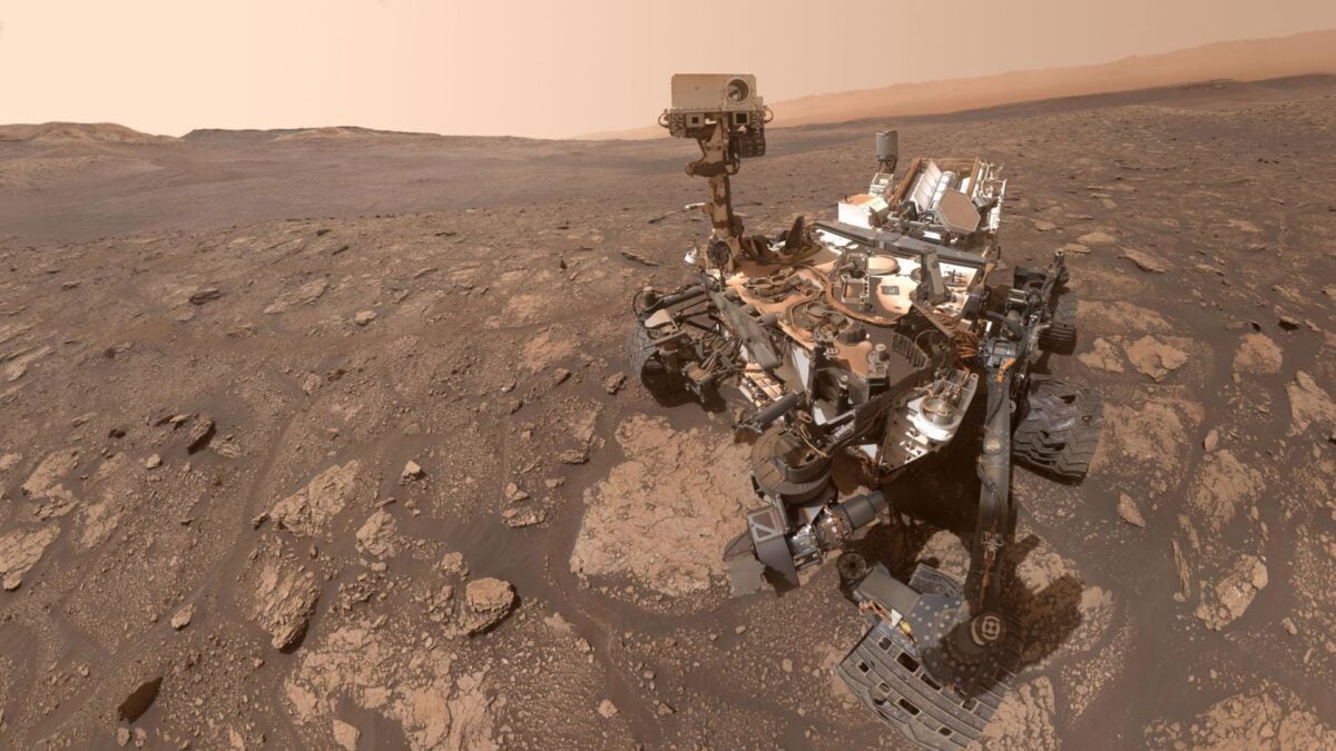 NASA's Curiosity Rover Discovers 'Origin-of-Life' Molecules Never Before Seen on Mars