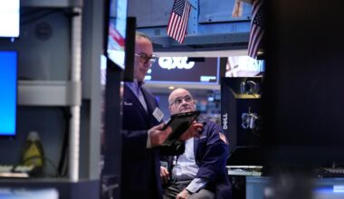 Dow, S&P 500, Nasdaq futures fall as Trump deadline for Iran deal nears