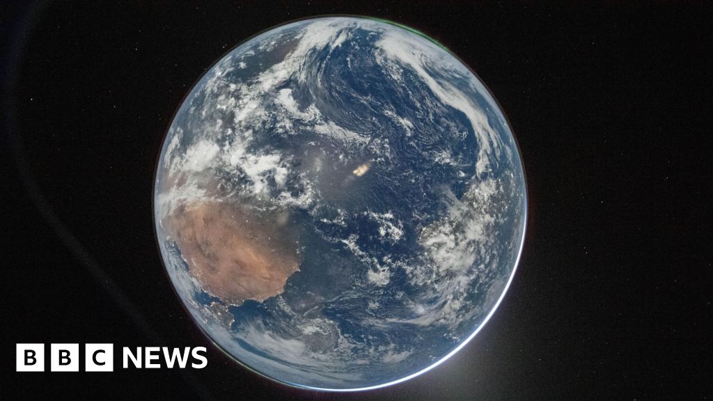 The 40 minutes when the Artemis crew loses contact with the Earth - BBC