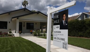 There are hundreds of thousands more home sellers than buyers nationwide, but a corresponding drop in prices hasn't materialized.