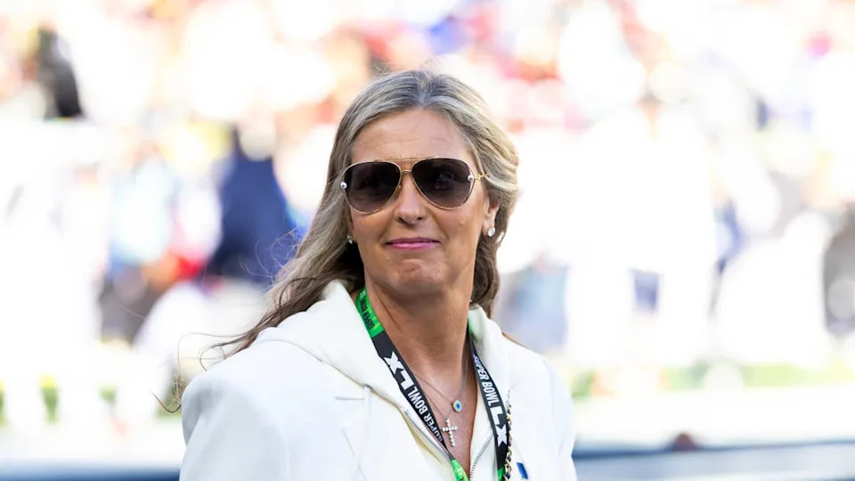 Feb 8, 2026; Santa Clara, CA, USA; Jen Vrabel wife of New England Patriots head coach Mike Vrabel (not pictured) against the <a class="link " href="https://sports.yahoo.com/nfl/teams/seattle/" data-i13n="sec:content-canvas;subsec:anchor_text;elm:context_link" data-ylk="slk:Seattle Seahawks;sec:content-canvas;subsec:anchor_text;elm:context_link;itc:0" data-yga="{"yLinkElement":"context_link","yModuleName":"content-canvas","yLinkText":"Seattle Seahawks","ySubModuleName":"anchor_text","yHasCommerce":false}">Seattle Seahawks</a> during Super Bowl LX at Levi's Stadium. Mandatory Credit: Mark J. Rebilas-Imagn Images© Mark J&period; Rebilas-Imagn Images&period;