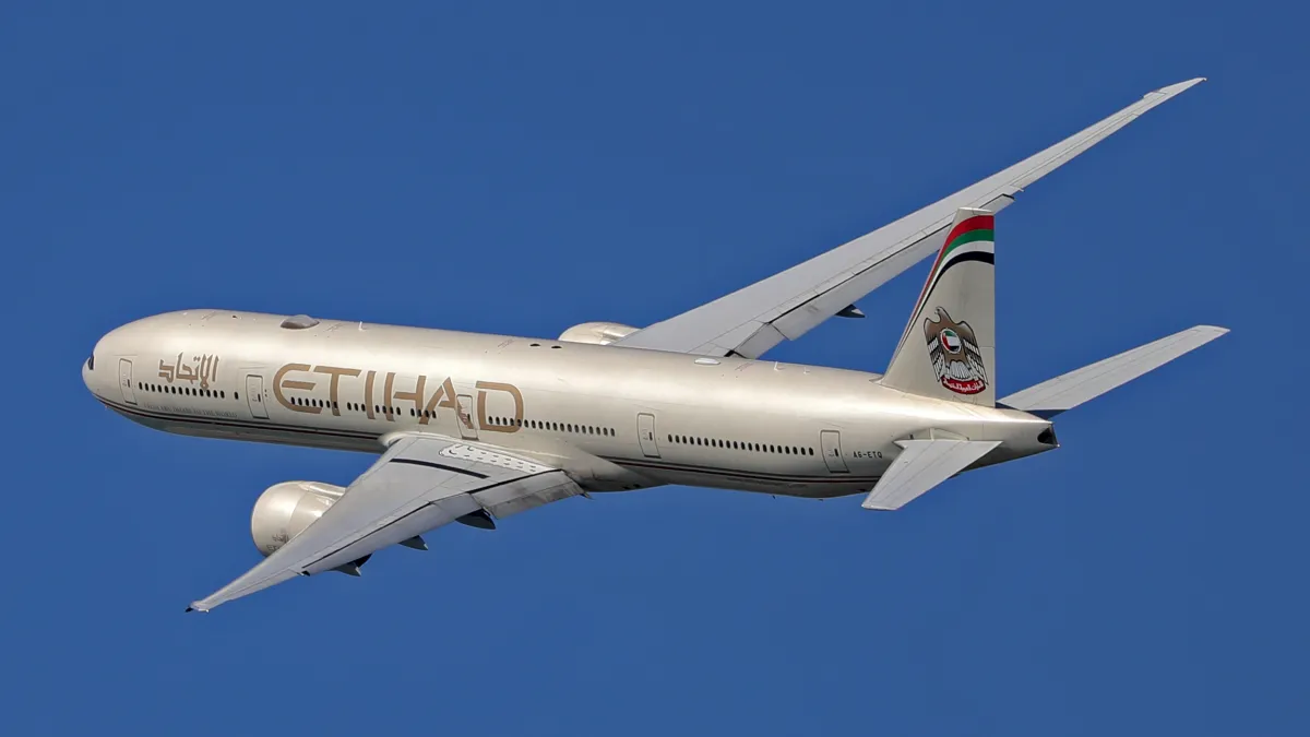 Etihad Airways cuts fares by 50% as war hits demand for travel