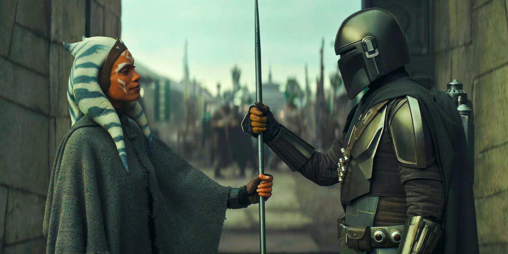 Ahsoka Tano (Rosario Dawson) gives Din Djarin the beskar spear on Corvus after they have freed Calodan.