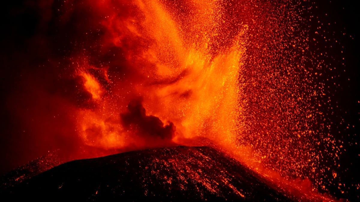The World's Most Mysterious Volcano Can Finally Be Explained : ScienceAlert