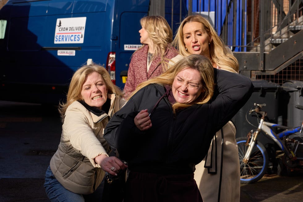 Megan Walsh, Eva Price, Leanne Battersby, Toyah Battersby, Coronation Street megan walsh, eva price, leanne battersby, toyah battersby, coronation street