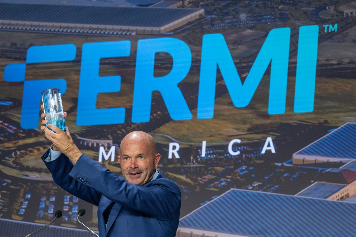 Toby Neugebauer, chief executive officer of Fermi Inc., before ringing the closing bell during the company's initial public offering (IPO) at the Nasdaq MarketSite in New York, US, on Wednesday, Oct. 1, 2025.