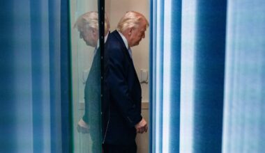Donald Trump’s US ratings fall to a record low amid Iran war