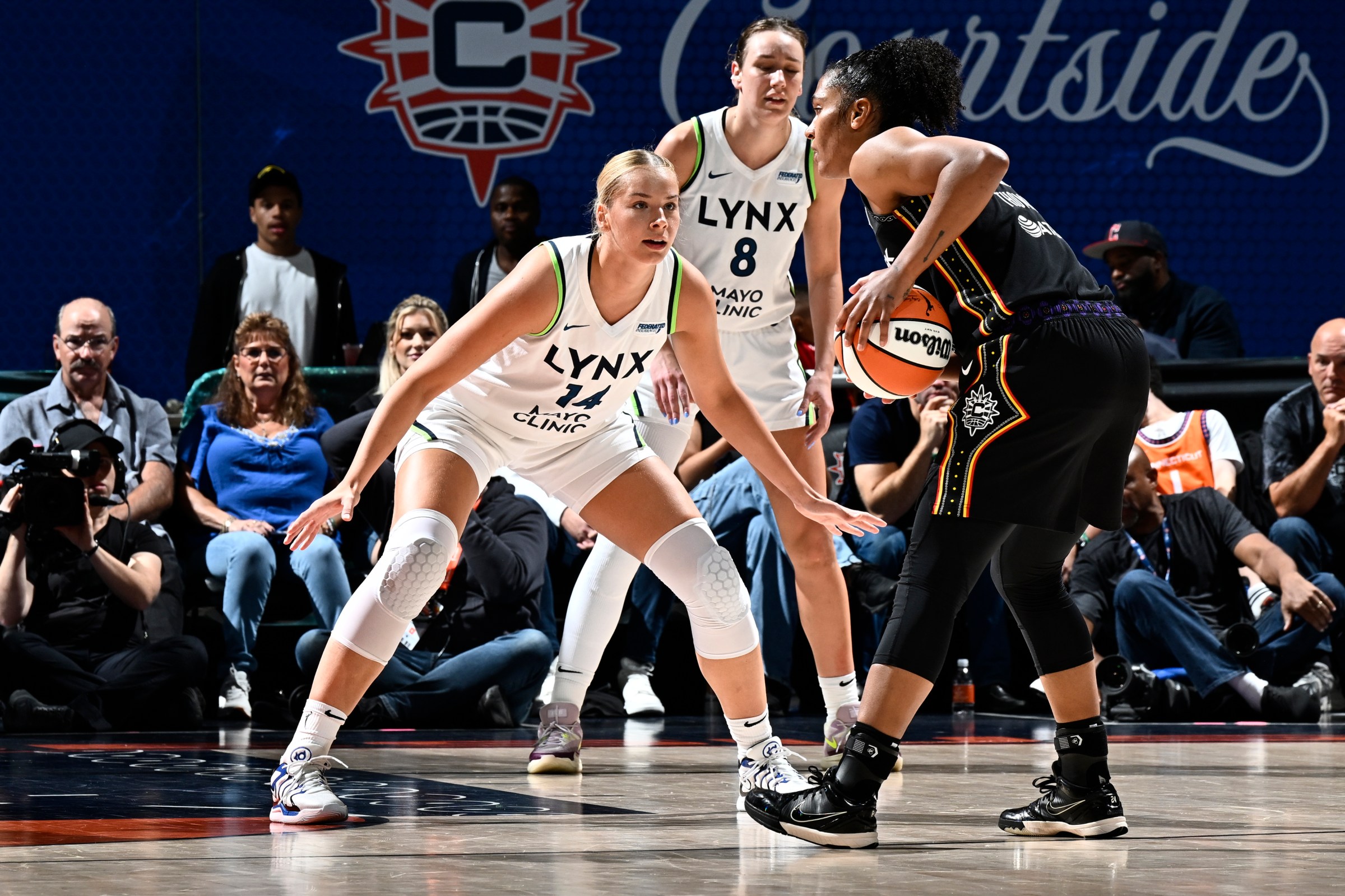 Photo by David Dow/NBAE via Getty Images