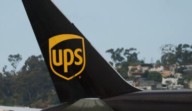 UPS plane ordered by controller to abort landing after jet approached runway: "What are you doing?"