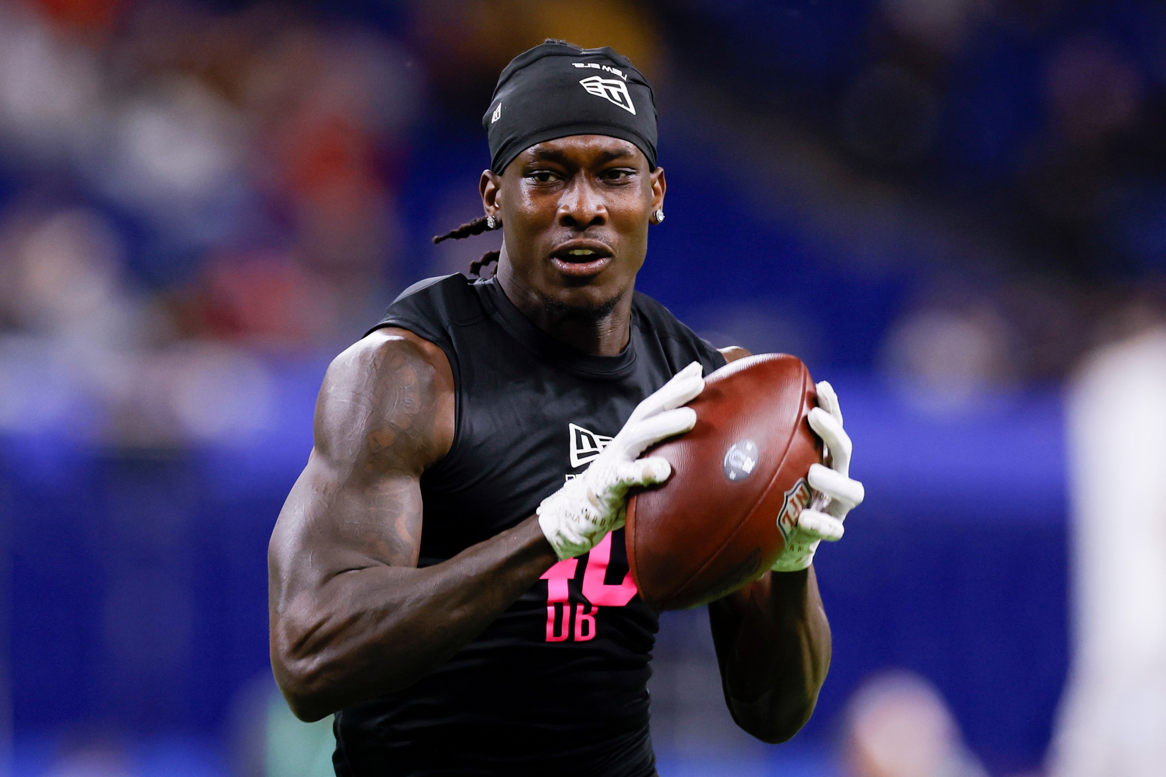 INDIANAPOLIS, INDIANA - FEBRUARY 24: Emmanuel McNeil-Warren #DB40 of Toledo participates in a drill during the 2026 NFL Scouting Combine at Lucas Oil Stadium on February 27, 2026 in Indianapolis, Indiana. (Photo by Lauren Leigh Bacho/Getty Images)