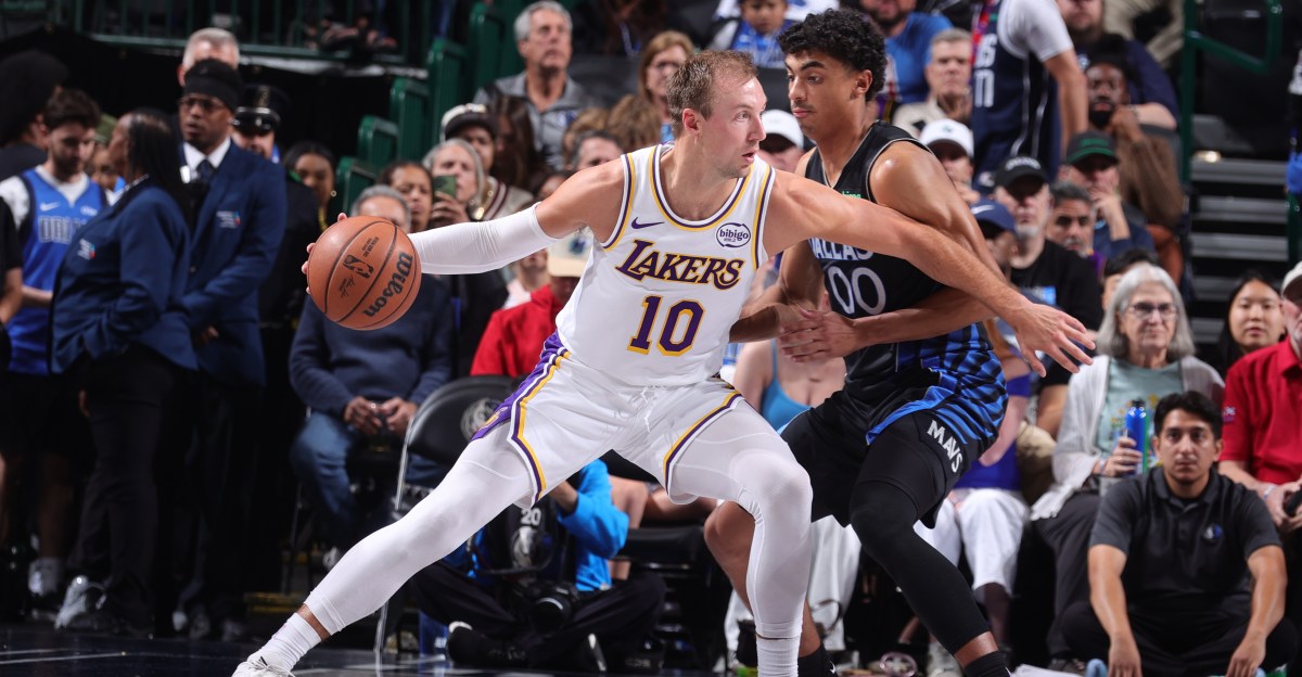Grades for LeBron James, Rui Hachimura, in Lakers loss vs. Mavericks