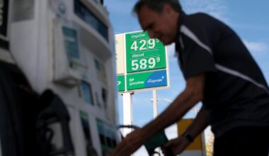 Gas prices could soon breach $5 a gallon if Strait of Hormuz remains shut, J.P. Morgan analysts say