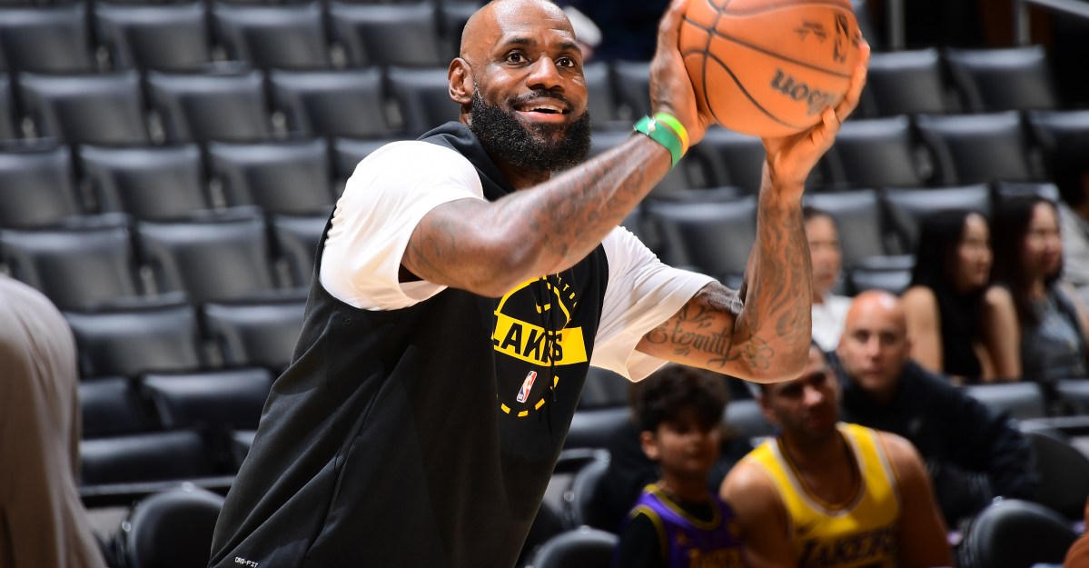 Grades for LeBron James, Rui Hachimura in Lakers win vs. Jazz