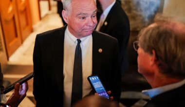 Senate Republicans block Democrats' attempt to force Cuba war powers vote