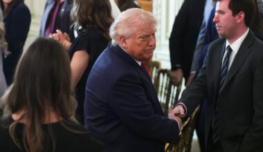 Trump advisers strategize how to make Democrats look worse ahead of midterms