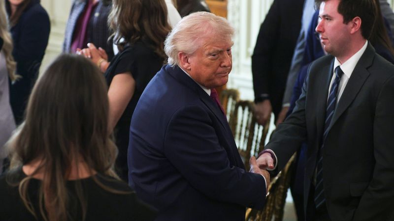 Trump advisers strategize how to make Democrats look worse ahead of midterms