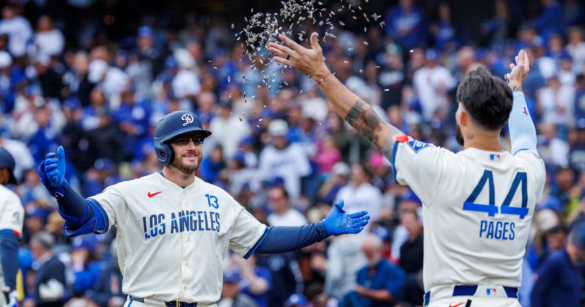 Dodgers score 6 runs in 4th to snap the Cubs' 10-game winning streak with 12-4 victory