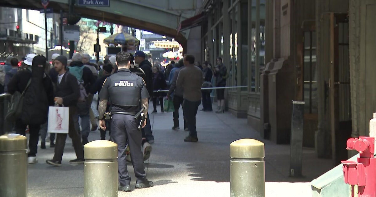 Man with machete fatally shot at Grand Central after stabbing attack, NYPD says