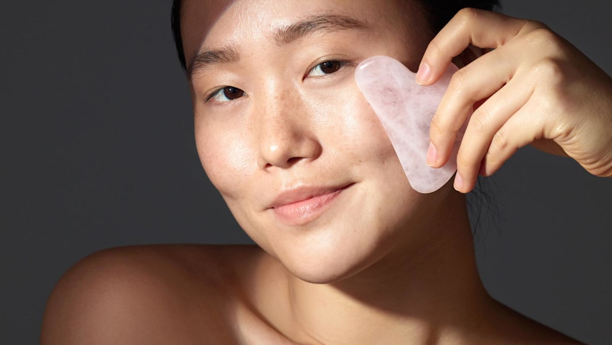 Do face yoga and gua sha slim your face? What experts say
