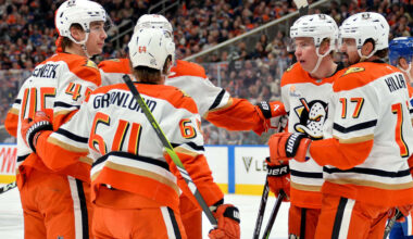 Ducks clinch Stanley Cup Playoff berth for 1st time in 8 years