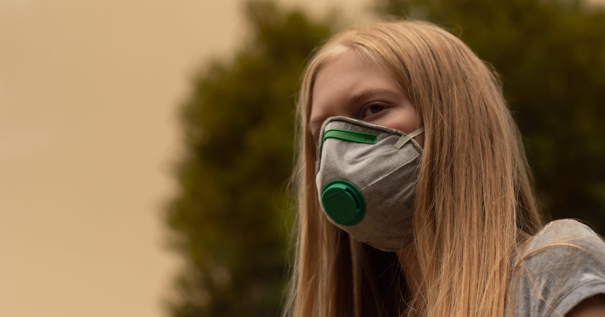 How to breathe safely when ash, smoke fill the air – WFTV