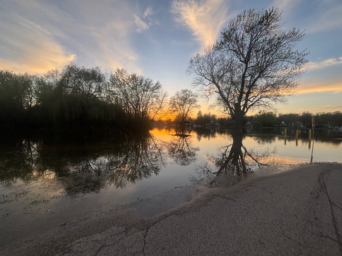 Fox River Flooding Worsens In McHenry County As Residents Prep For Rising Waters