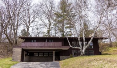 One of Frank Lloyd Wright’s Apprentices Designed This $380K Wisconsin Midcentury