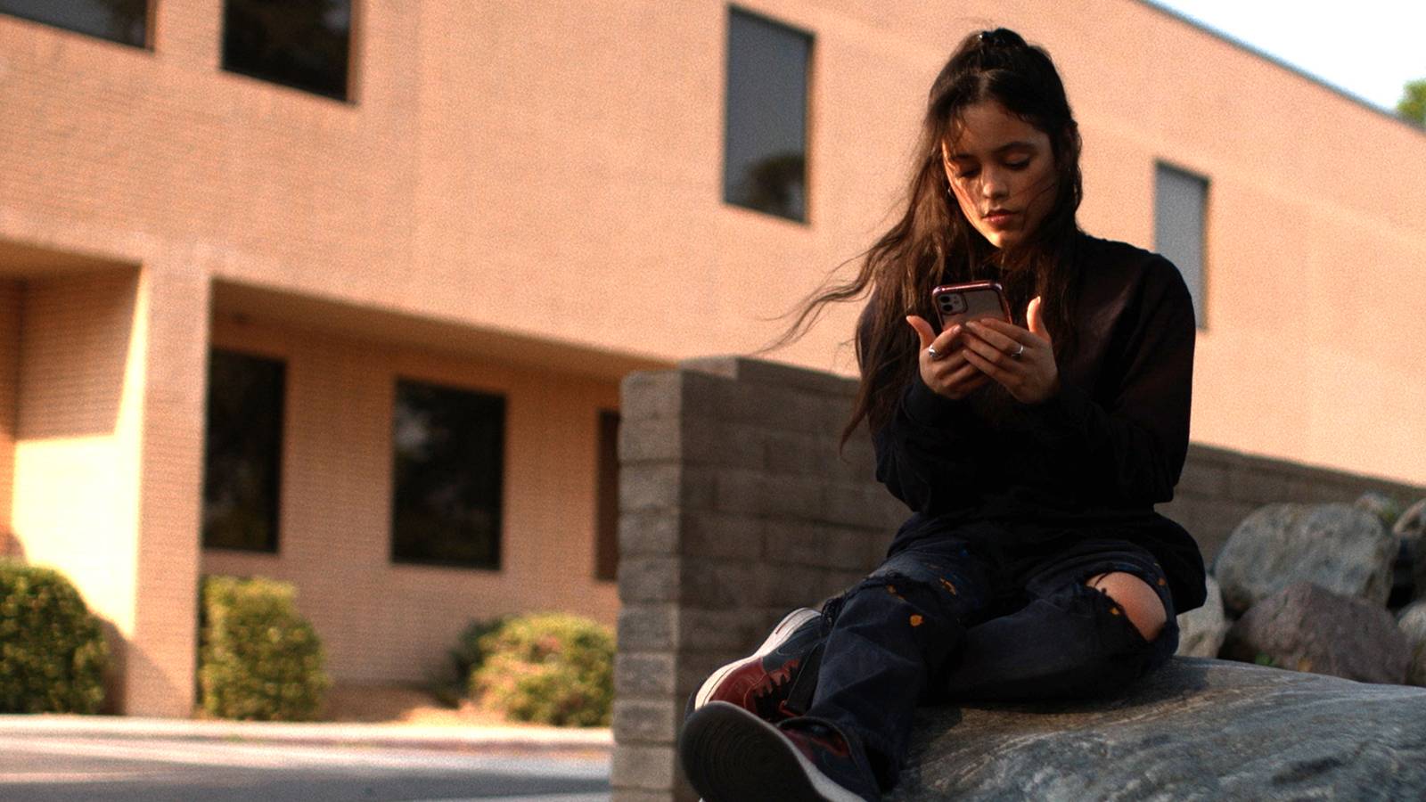 Jenna Ortega's Near-Perfect Drama Movie Deserves Its Streaming Success (#1 Trending In The U.S.)