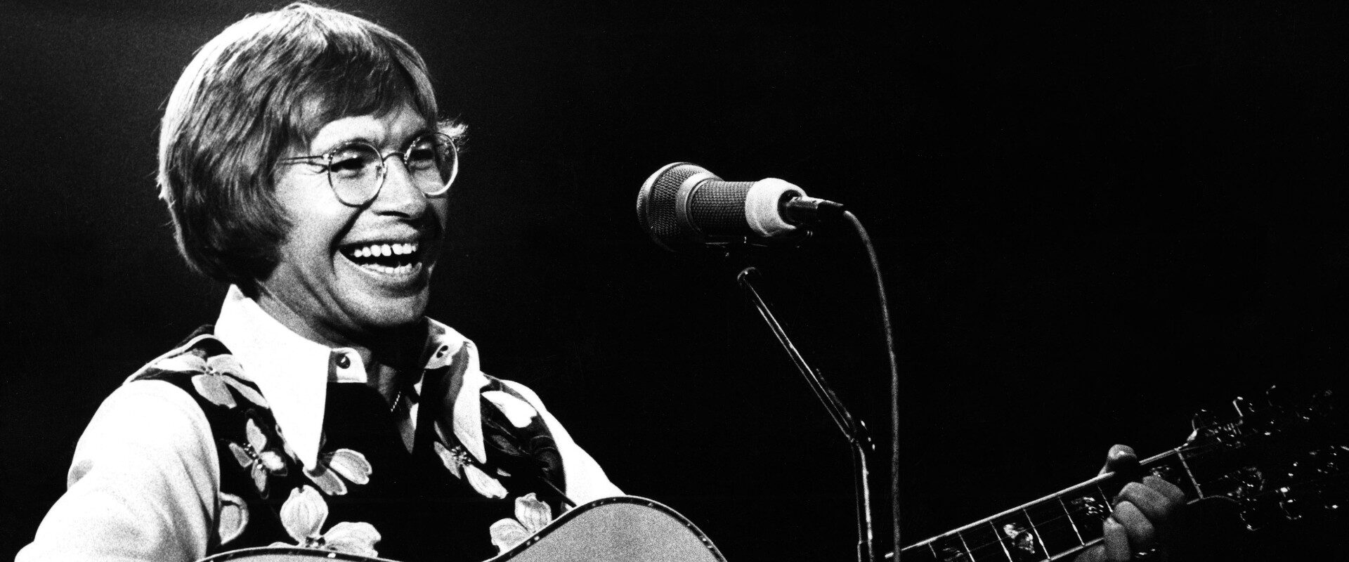 John Denver’s First No. 1 Hit Came From One Woman’s Heartbreaking Tragedy