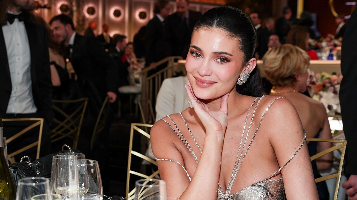 Kylie Jenner posing at the 83rd Annual Golden Globes in Beverly Hills