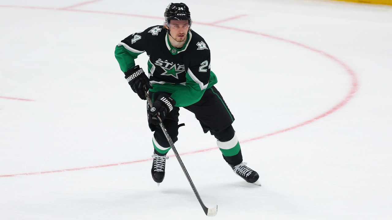 Hintz 'ways away' from playoff return for Stars