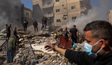 White House says reports of Strait of Hormuz closure are false as Iran claims Israel violating ceasefire