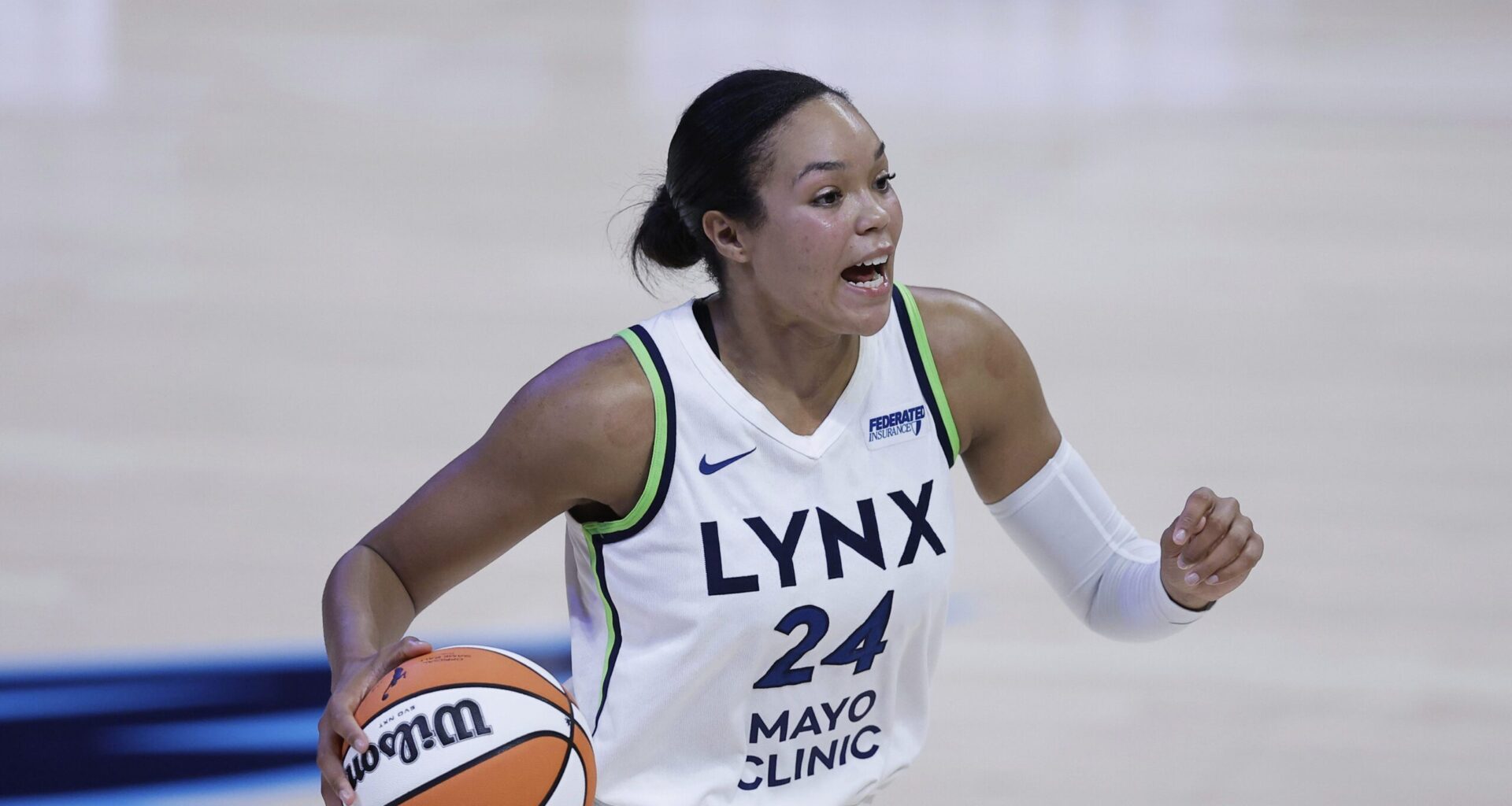Napheesa Collier re-signs with Lynx on 1-year, supermax deal