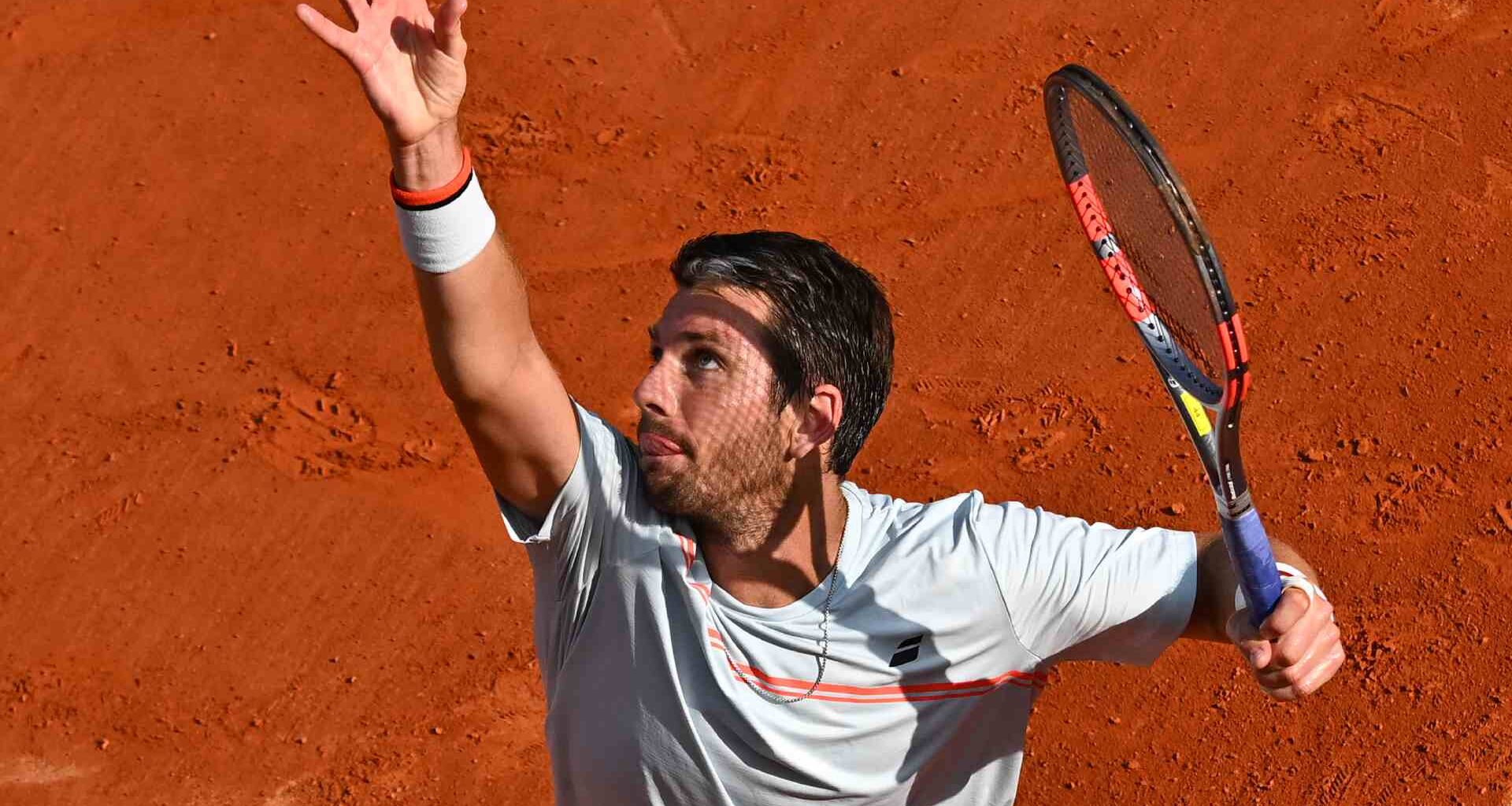 Cameron Norrie escapes late drama, ends Stan Wawrinka's Barcelona career | ATP Tour