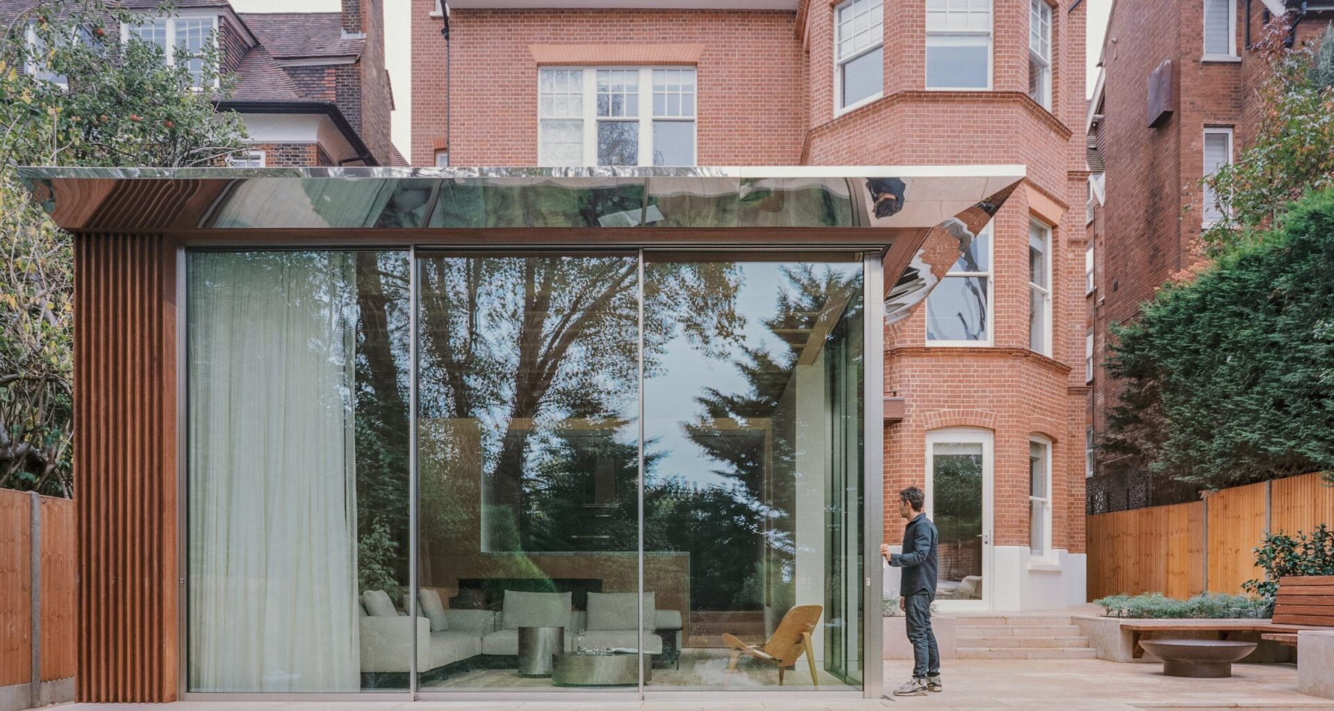 Panoramic House by Mata Architects