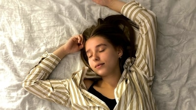One needs to sleep consistently for seven to eight hours every day. (Unsplash)