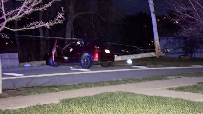 Vehicle crashes into pole in Garfield