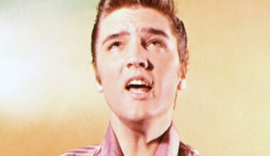 Elvis Presley performing in 1960