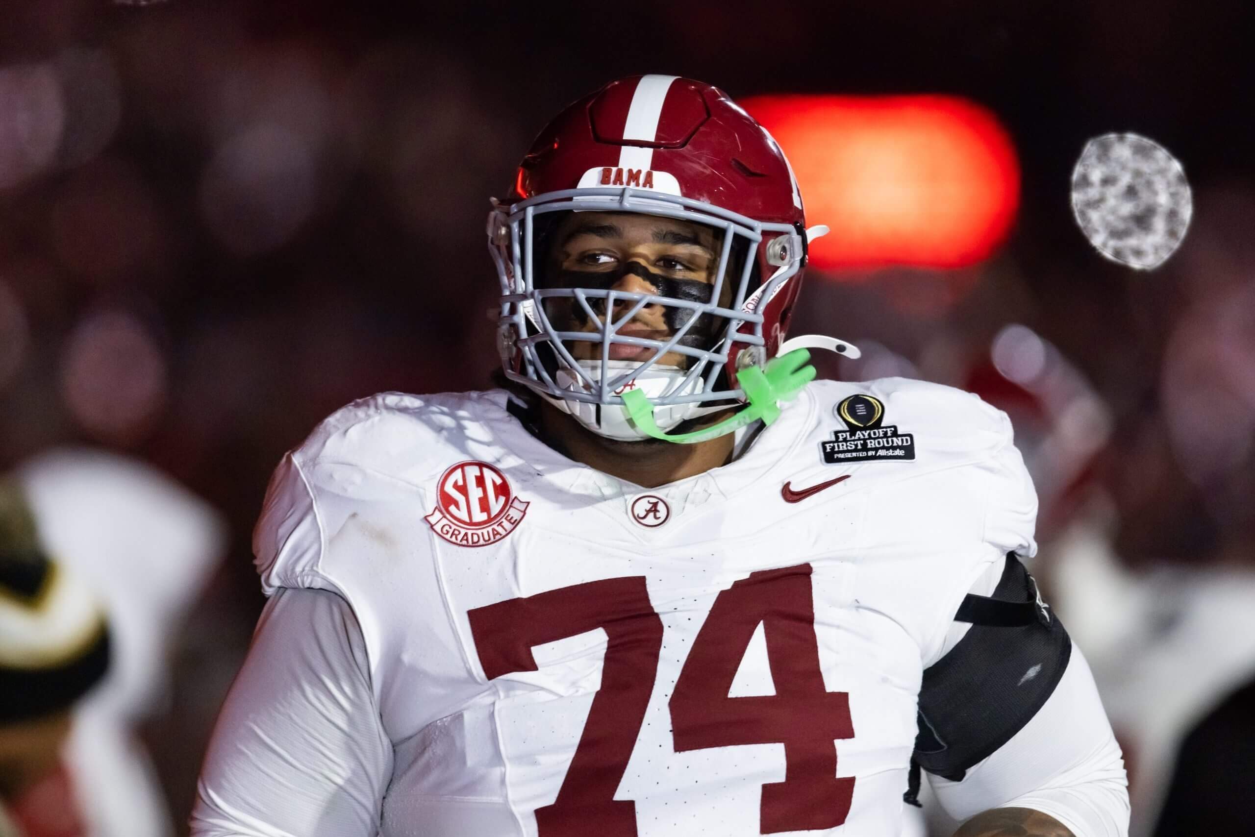 Alabama Crimson Tide offensive lineman Kadyn Proctor against the Oklahoma Sooners during the CFP National Playoff First Round on Dec. 19, 2025.