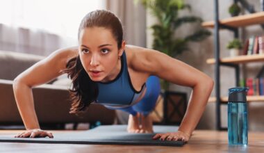 This Simple Viral Trick May Make Push-Ups More Comfortable For Women : ScienceAlert