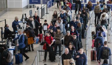 The Federal Aviation Administration on Tuesday imposed new safety restrictions on landings at San Francisco International Airport, a move expected to reduce the number of flights that can arrive per hour, increasing the risk of delays for travelers.