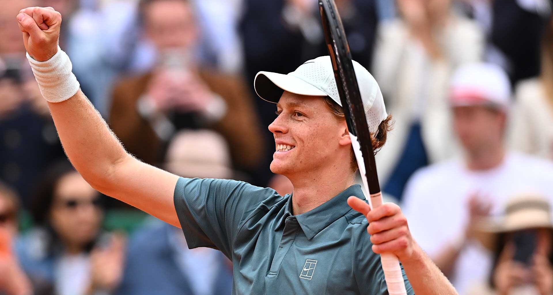 Jannik Sinner claimed his first clay-court ATP Masters 1000 trophy on Sunday in Monte-Carlo.