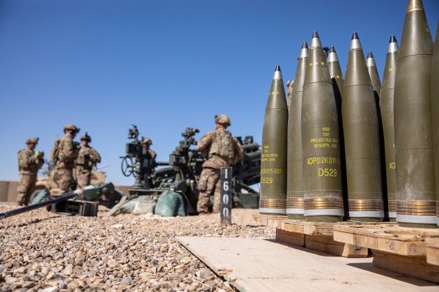 M777 Howitzer Artillery Live-Fire Exercise with the 1-25 Infantry Division