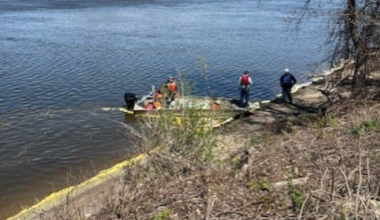 3,500 gallons of crude corn oil spill into Mississippi River near Red Wing ADM facility