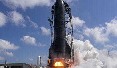 SpaceX fires up world’s biggest rocket ahead of crucial flight