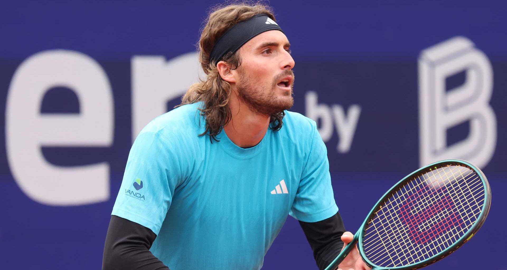 Stefanos Tsitsipas and Fabian Marozsan split sets on Tuesday in Munich before play was suspended.