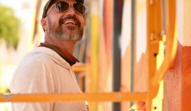 Public artist Joe Pagac unveils new phoenix mural in Oro Valley