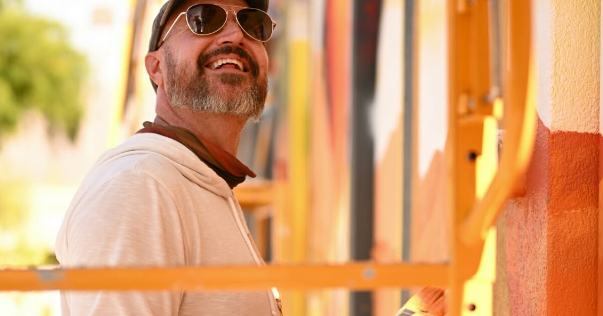 Public artist Joe Pagac unveils new phoenix mural in Oro Valley