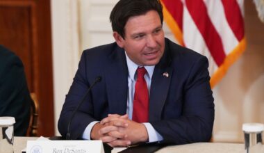 DeSantis unveils a voting map that boosts Trump’s redistricting : NPR