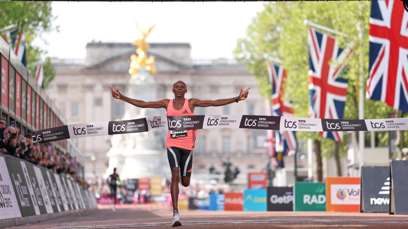 Kenya's Sabastian Sawe is first person to run sub-2-hour marathon to win in London : NPR